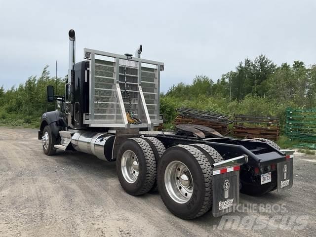 Kenworth W990 وحدات الجر