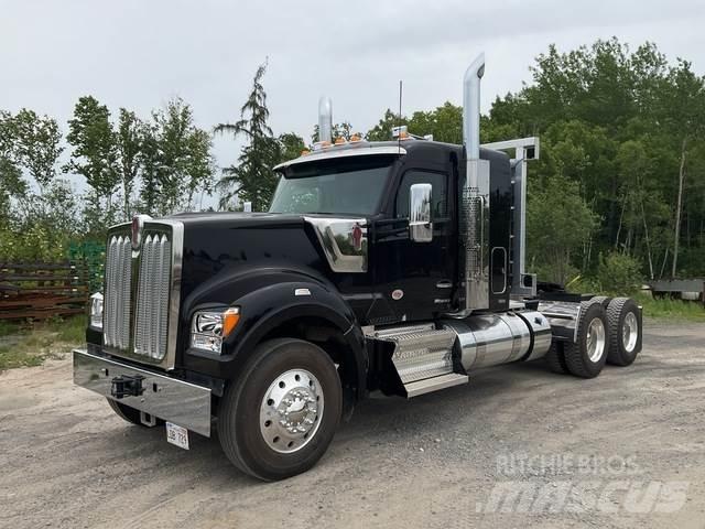 Kenworth W990 وحدات الجر