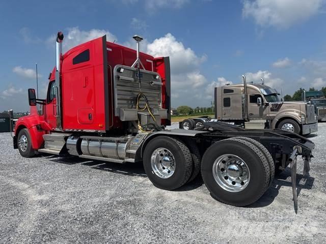 Kenworth W990 وحدات الجر