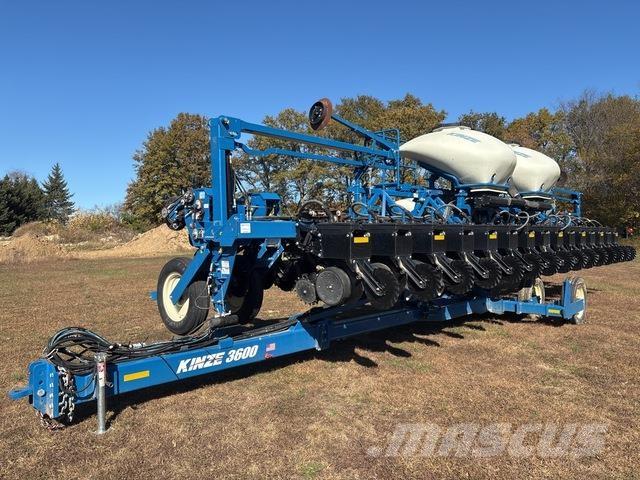Kinze 3600 معدات بذر