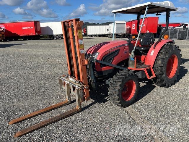 Kioti DK4810M الجرارات