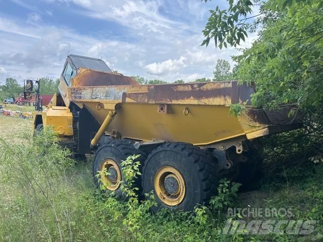 Komatsu  ساحبات مفصلية