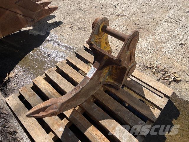 Komatsu  خداشات