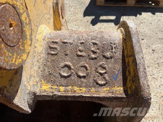 Komatsu  دلاء