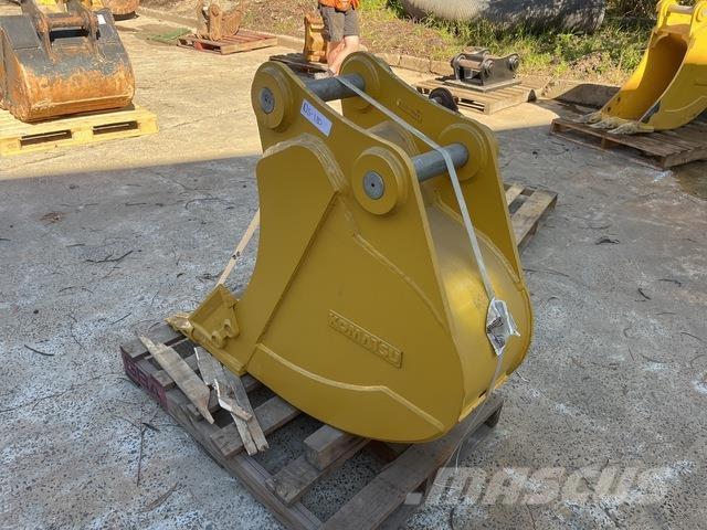 Komatsu  دلاء