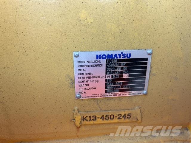 Komatsu  دلاء