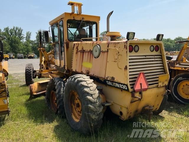 Komatsu 830B معدات تمهيد الطرق