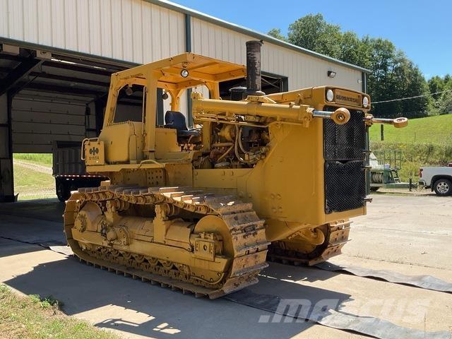 Komatsu D155-A بلدوزرات مجنزرة