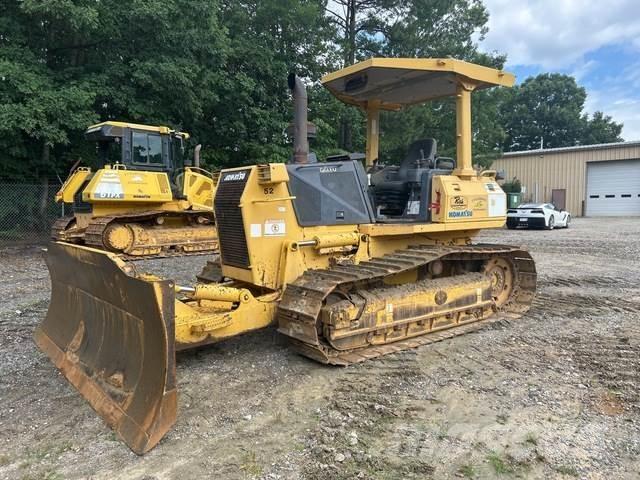 Komatsu D41E-6 بلدوزرات مجنزرة