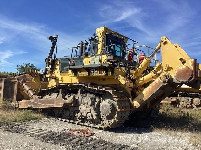 Komatsu D475A بلدوزرات مجنزرة