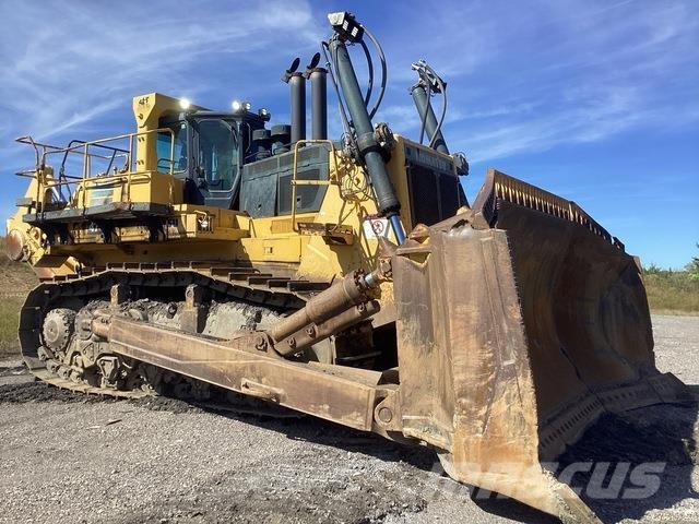 Komatsu D475A بلدوزرات مجنزرة