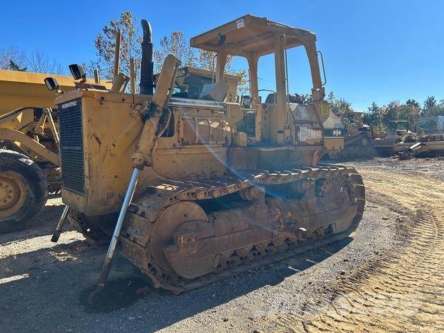 Komatsu D68E-1 بلدوزرات مجنزرة