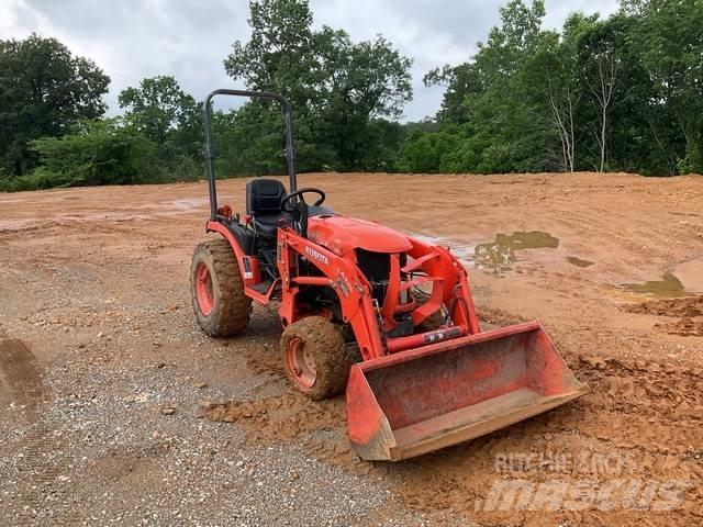 Kubota B2401DT جرارات مدمجة