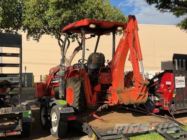 Kubota B26TLB لوادر ذات جرافات عكسية