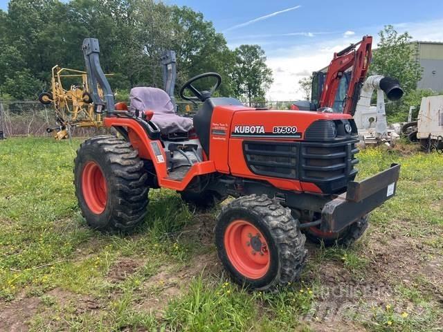 Kubota B7500DT جرارات مدمجة