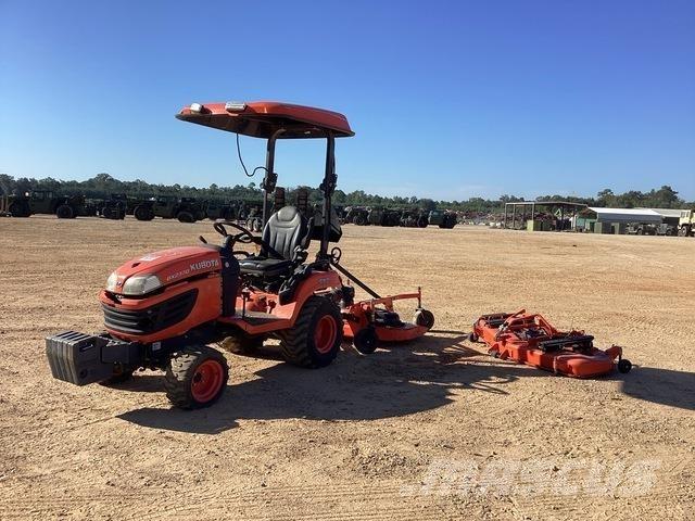 Kubota BX2370 الجرارات