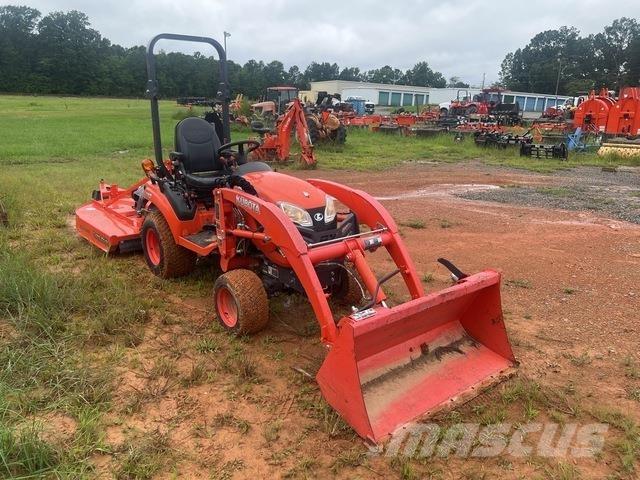 Kubota BX2380 جرارات مدمجة