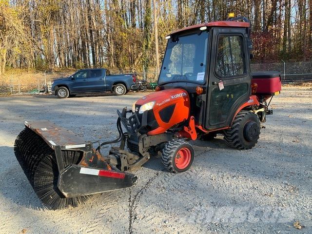 Kubota BX2380 جرارات مدمجة