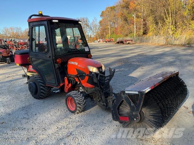 Kubota BX2380 جرارات مدمجة