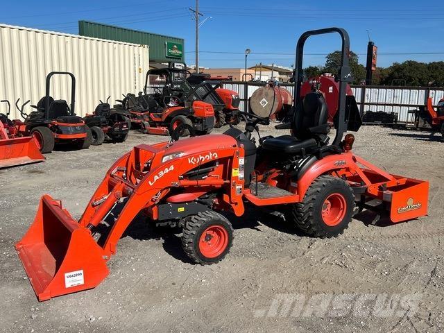 Kubota BX2680 جرارات مدمجة