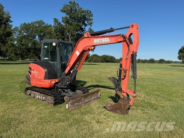 Kubota KX040-4 حفارات زحافة