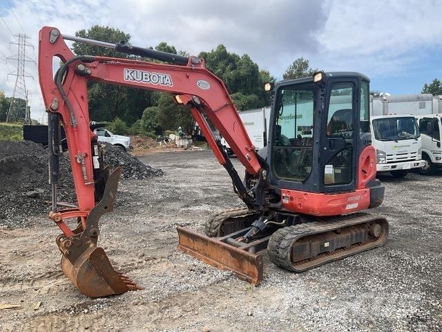 Kubota KX040-4 حفارات زحافة