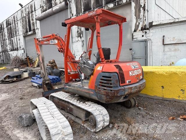 Kubota KX121-2 حفارات زحافة