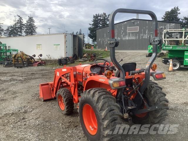 Kubota L2501 جرارات مدمجة