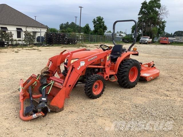 Kubota L2501D جرارات مدمجة
