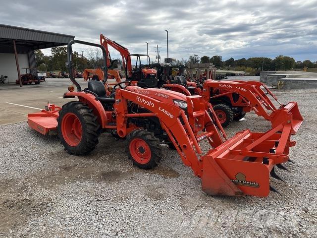 Kubota L2502DT جرارات مدمجة