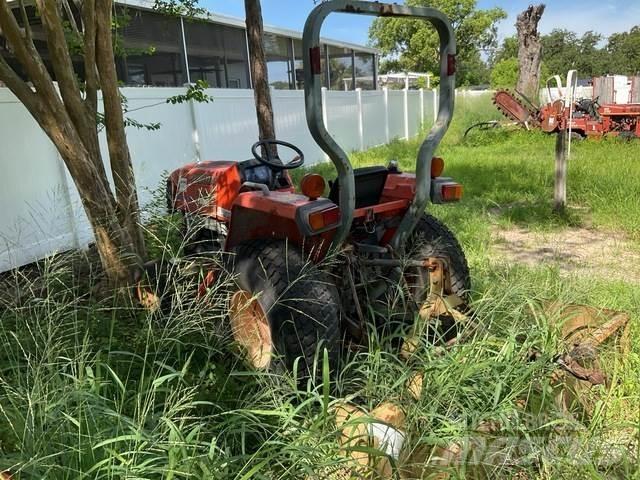 Kubota L2800 الجرارات