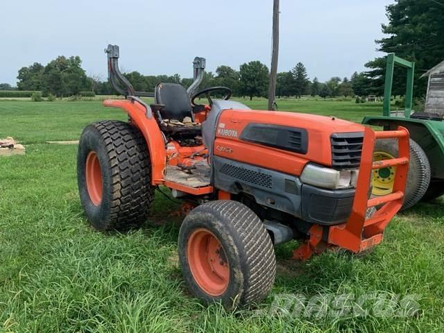 Kubota L3130D جرارات مدمجة