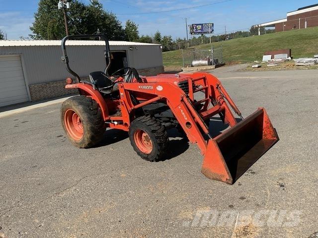 Kubota L3130D جرارات مدمجة