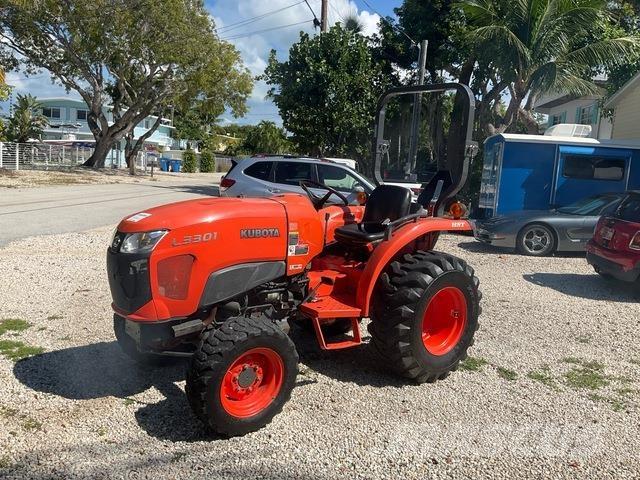 Kubota L3301D جرارات مدمجة
