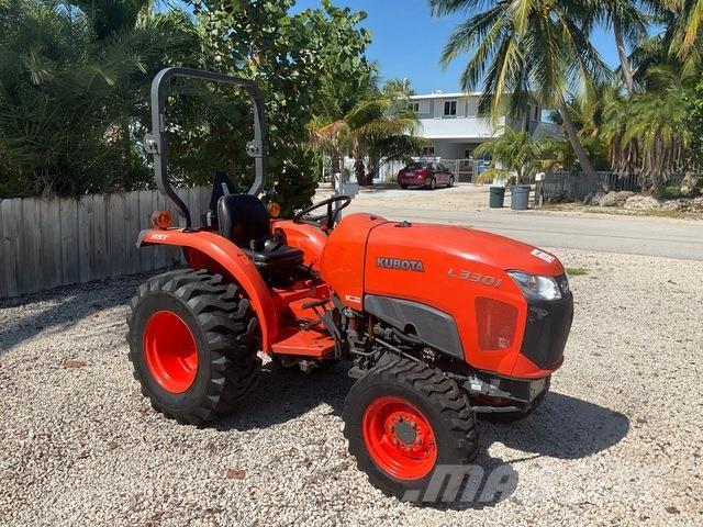 Kubota L3301D جرارات مدمجة