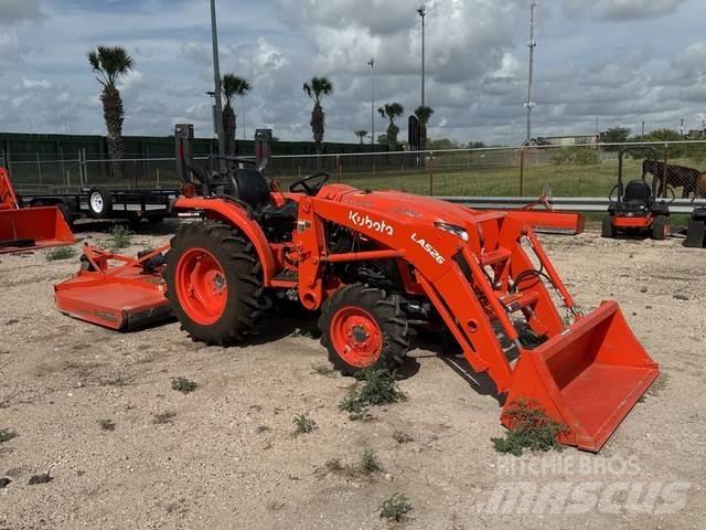 Kubota L3302DT جرارات مدمجة
