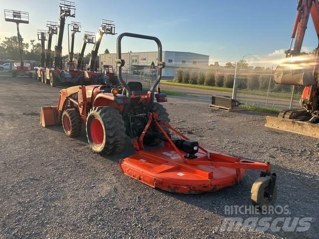 Kubota L3800 جرارات مدمجة