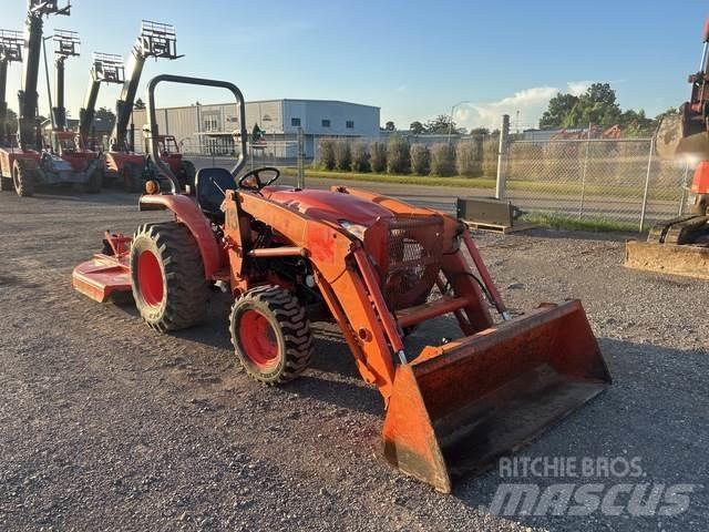 Kubota L3800 جرارات مدمجة