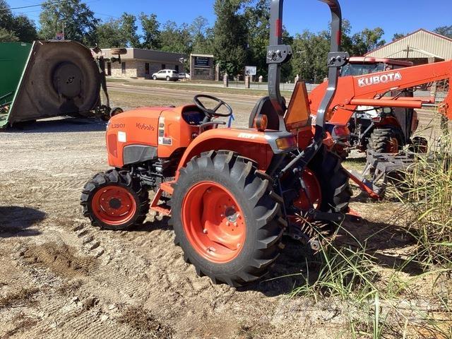 Kubota L3901D الجرارات
