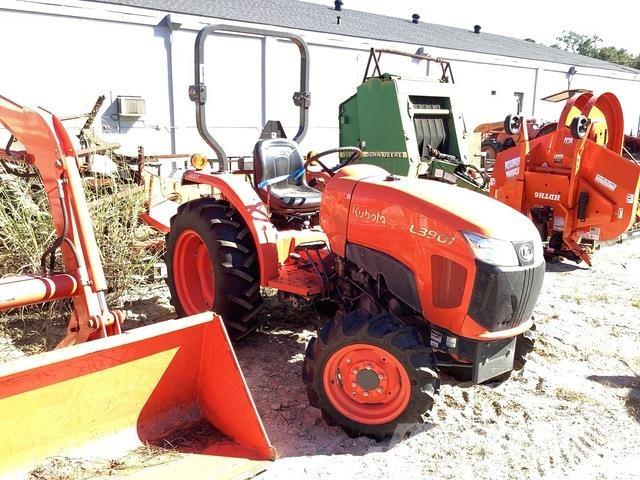 Kubota L3901D الجرارات