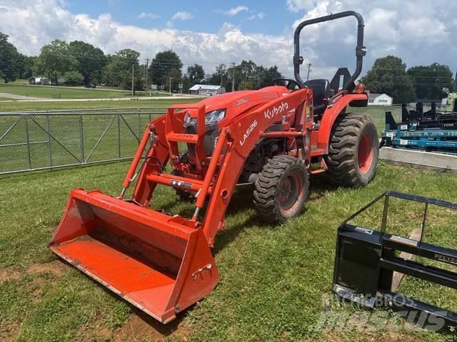 Kubota L3902DT جرارات مدمجة