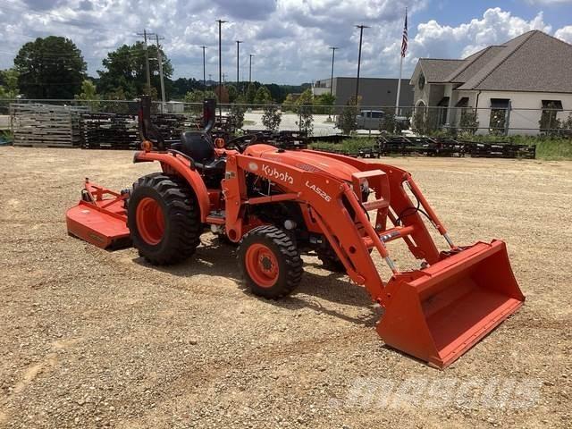 Kubota L3902DT جرارات مدمجة