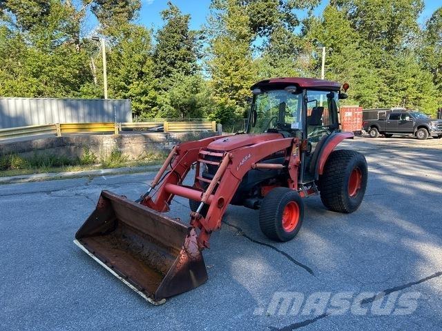 Kubota L5240 جرارات مدمجة