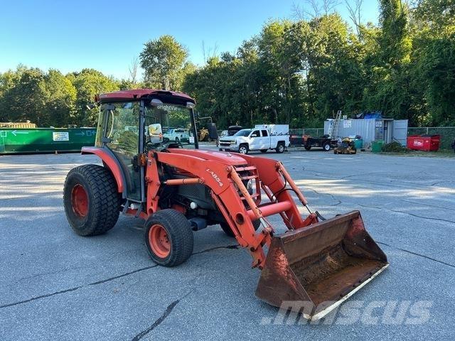 Kubota L5240 جرارات مدمجة