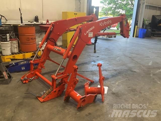 Kubota LA1065A أخرى