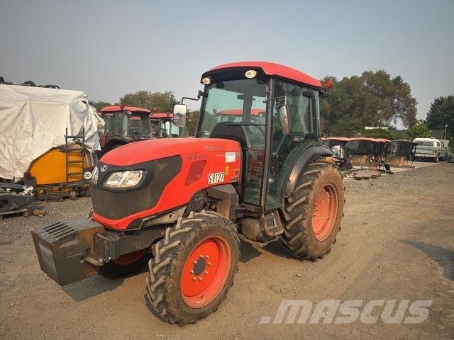 Kubota M4-071N جرارات مدمجة