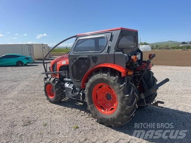Kubota M5-111N الجرارات