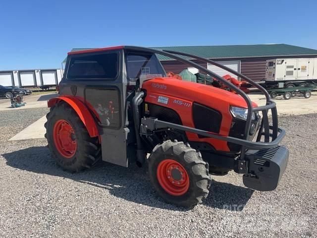Kubota M5-111N الجرارات