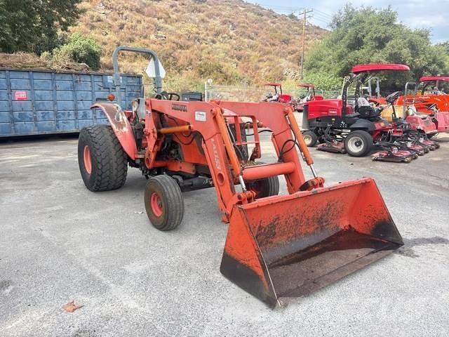 Kubota M5040F جرارات مدمجة