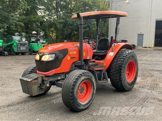 Kubota M6060D الجرارات